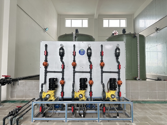 Tratamiento de agua fácil Máquina de dosificación química automática integrada con PAC KMnO4